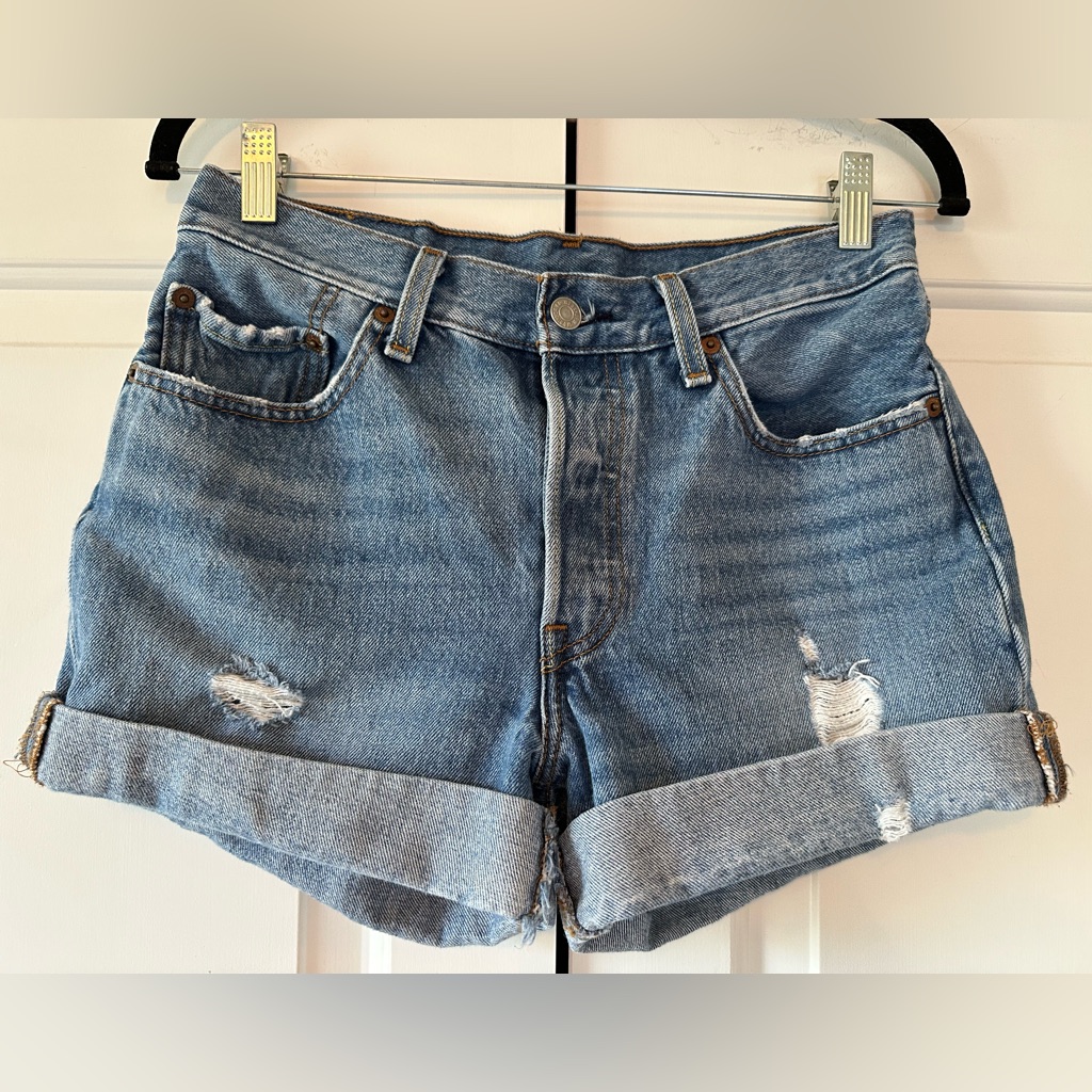 Levis Cuffed Denim Short